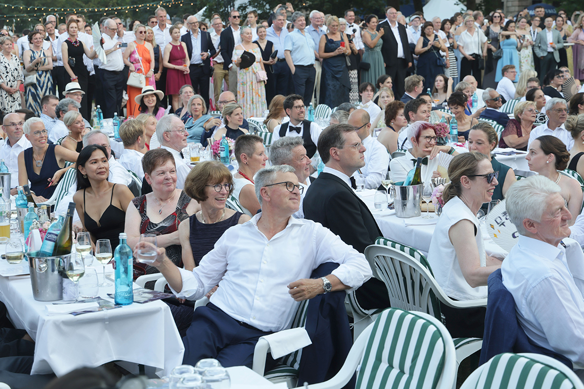 FAU Schlossgartenfest 2026, dem schönsten und einem der größten Sommergartenfesten in Europa.