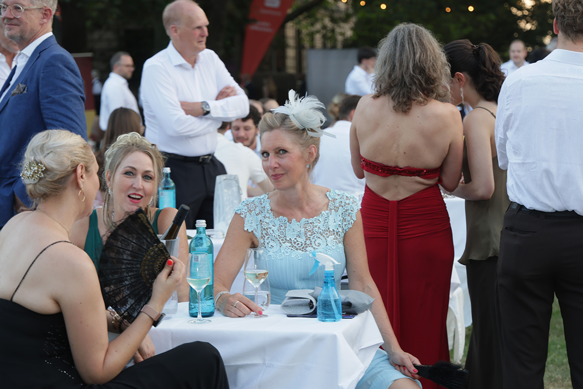 FAU Schlossgartenfest 2026, dem schönsten und einem der größten Sommergartenfesten in Europa.