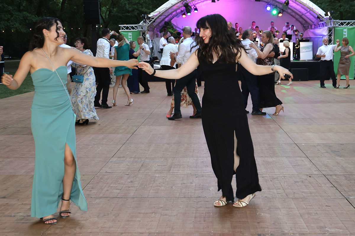 FAU Schlossgartenfest 2026, dem schönsten und einem der größten Sommergartenfesten in Europa.